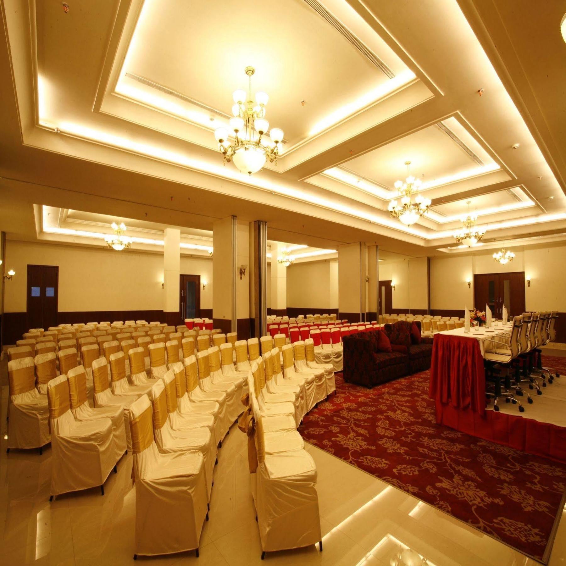 โรงแรมแอมบรอสเซียสโรวาร์ปอร์ติโก ฮาริดวาร์ หริทวาร ภายนอก รูปภาพ